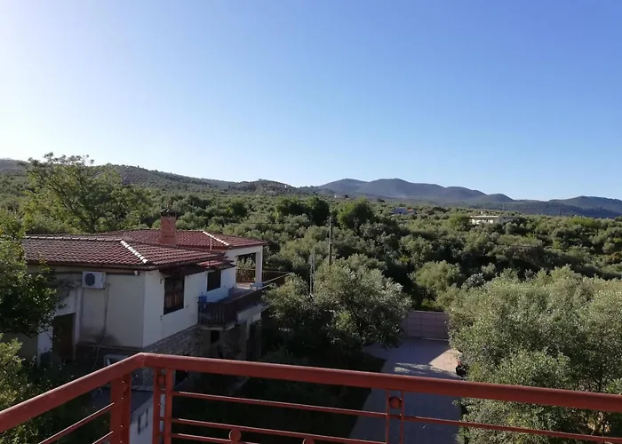 Avia, House With Privillaged View, 100 Meters From The Sea