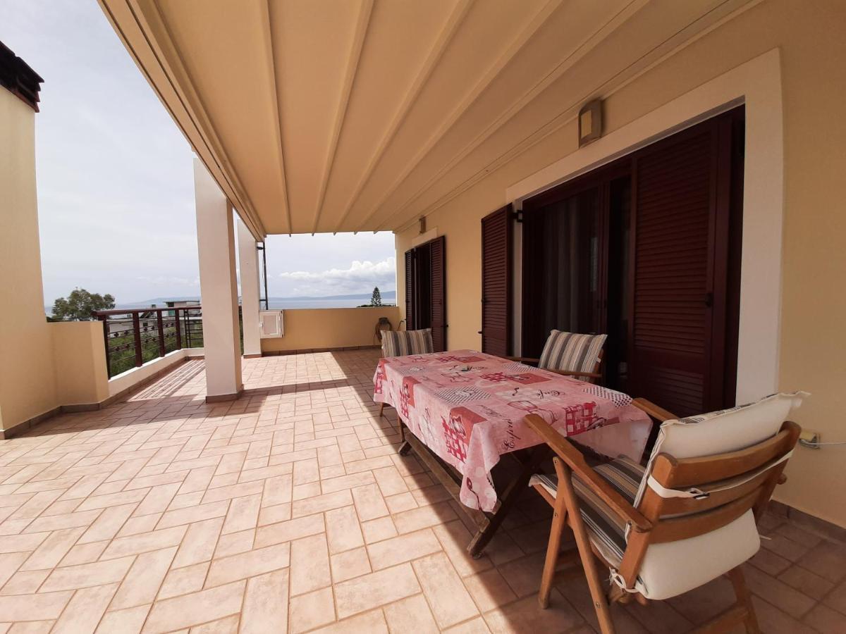 Avia, House With Privillaged View, 100 Meters From The Sea Holiday home *