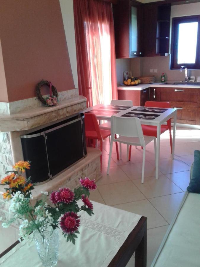 Avia, House With Privillaged View, 100 Meters From The Sea