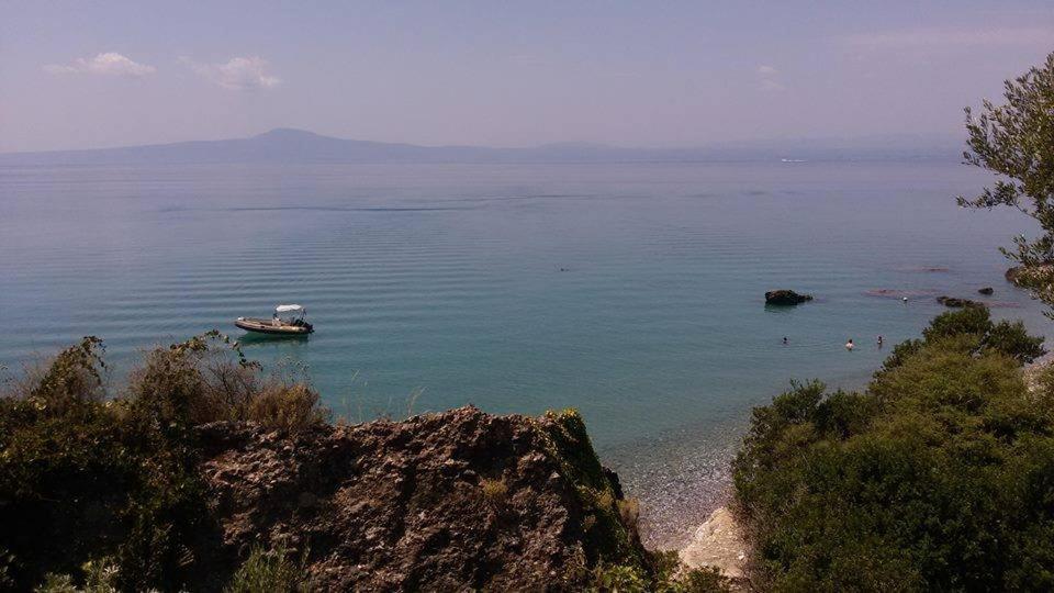 Avia, House With Privillaged View, 100 Meters From The Sea Holiday home *