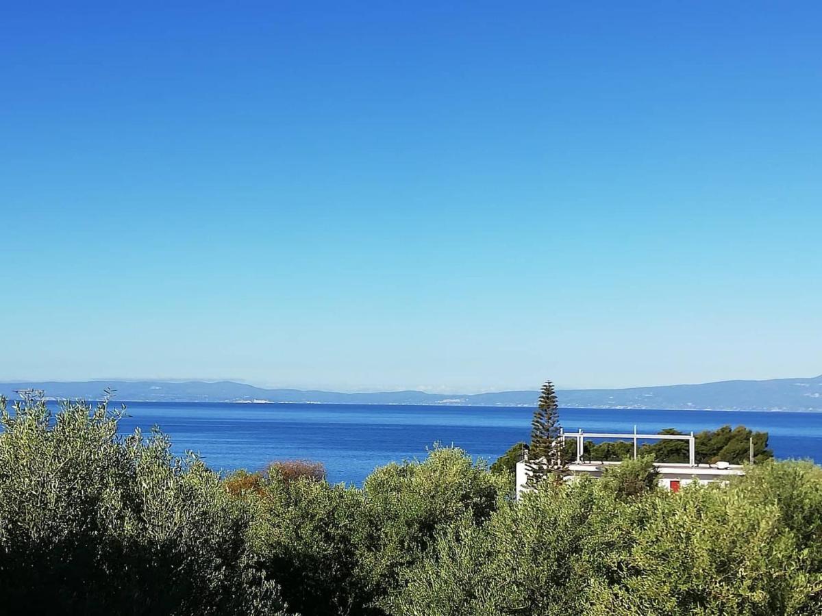 Holiday home Avia, House With Privillaged View, 100 Meters From The Sea *